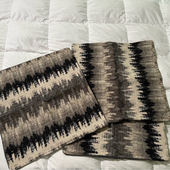 Set of Three Throw Decorative Pillow Cases 20x20in Pattern Tan Black Gray Zipper - Picture 2 of 6